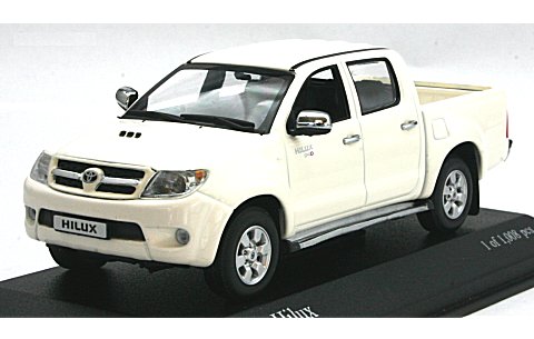 diecast model toyota hilux #7